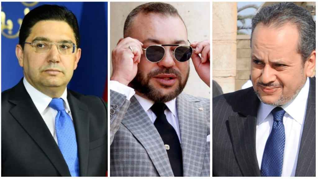 El ministro de Exteriores Nasser Bourita, el Rey Mohamed VI y Yassin Mansouri, en la Dirección General de Documentación.