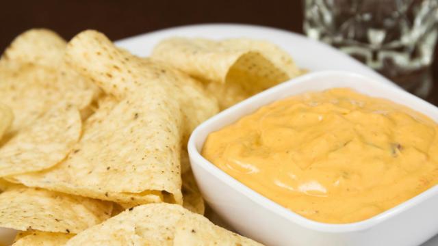 Receta de salsa de queso cheddar casera