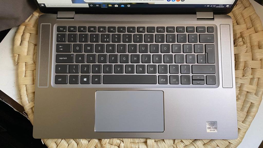 El teclado y el trackpad del Dell Latitude 9510 son buenos para trabajar