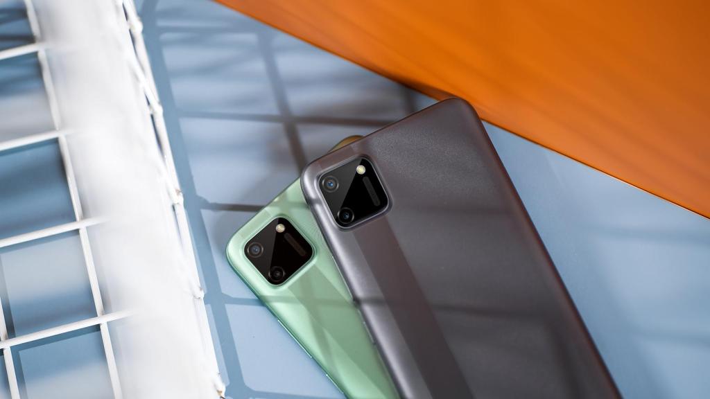 El Realme 11 llega en 2 colores: verde y negro.