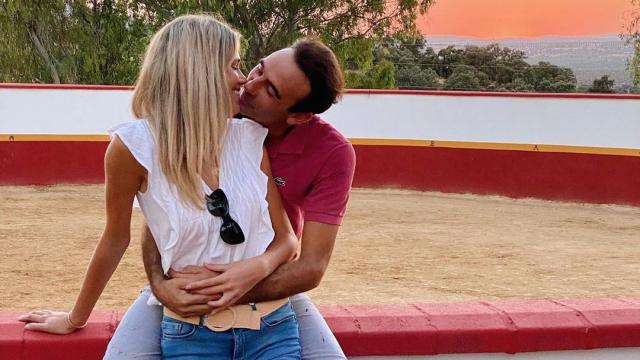 Primera imagen que Enrique Ponce subió a Instagram junto a Ana Soria.