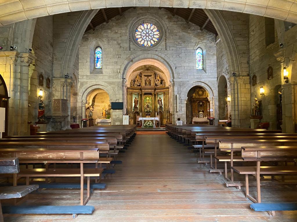 Interior de la parroquia (Quincemil)