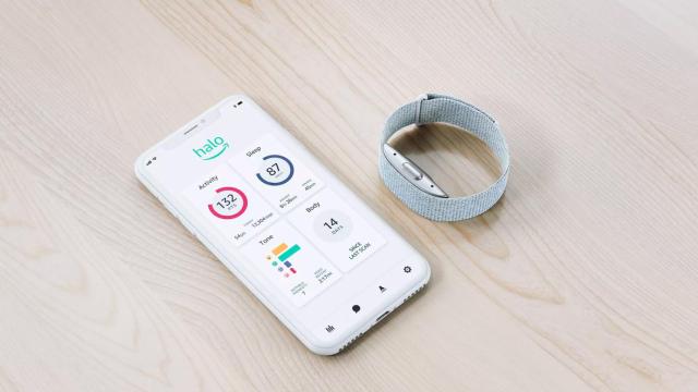 La nueva pulsera de Amazon te escanea el cuerpo y la voz: Amazon Halo