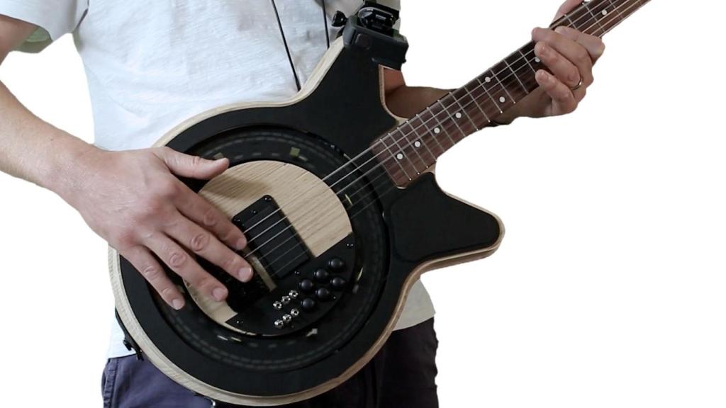 Circle Guitar.