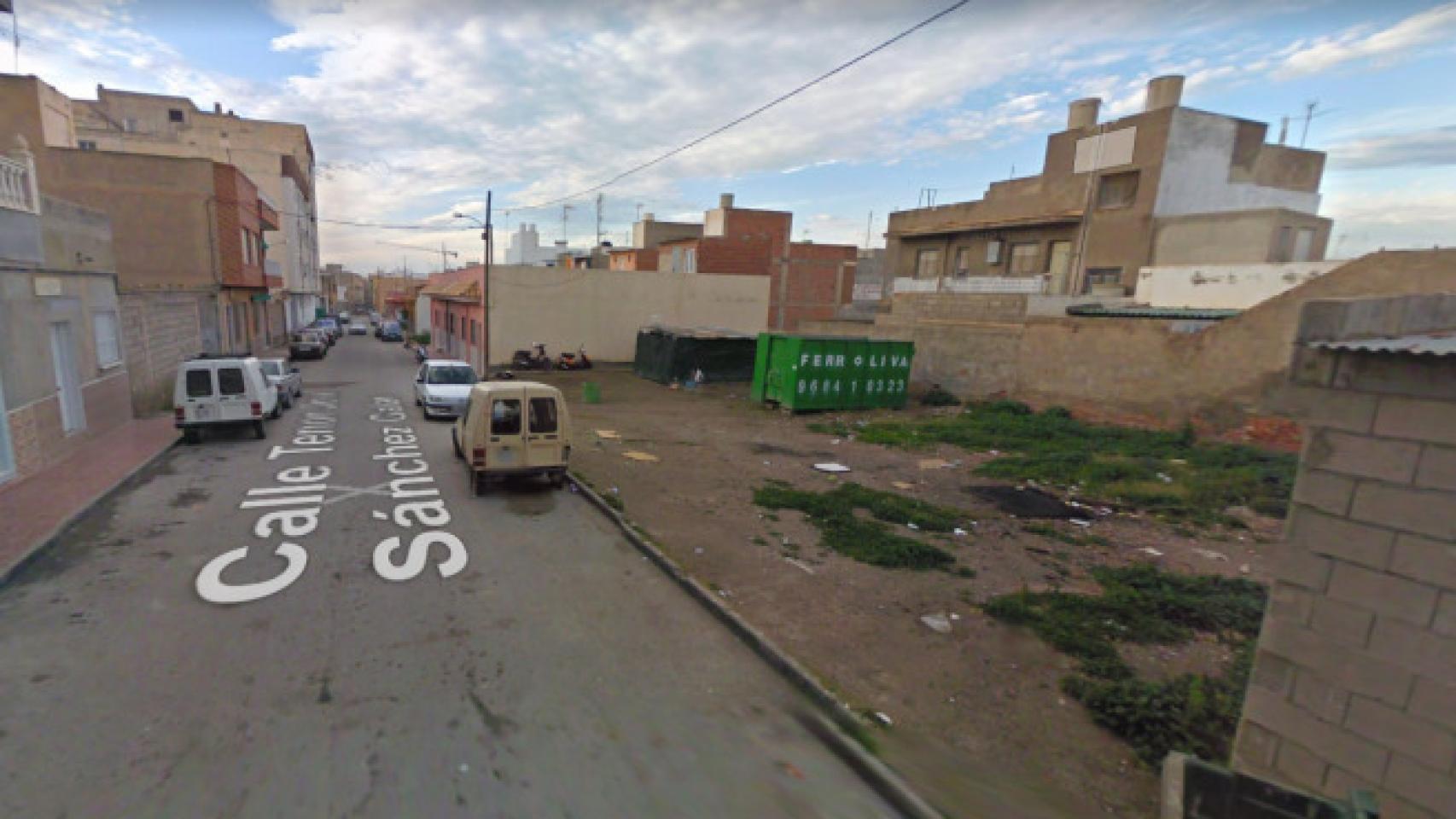 Calle Tenor José Sánchez Galán en Águilas (Murcia), donde ocurrieron los hechos.