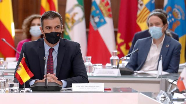 El presidente del Gobierno, Pedro Sánchez, y el vicepresidente segundo, Pablo Iglesias, en la última Conferencia de Presidentes.