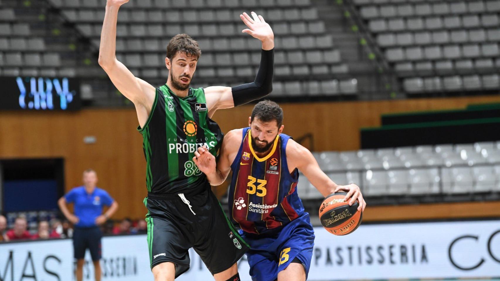 Ante Tomic y Nikola Mirotic, en pretemporada. Foto: Twitter (@NikolaMirotic33)