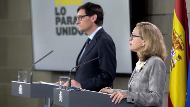 Salvador Illa, ministro de Sanidad, y Nadia Calviño, vicepresidenta y ministra de Asuntos Económicos y Transformación Digital