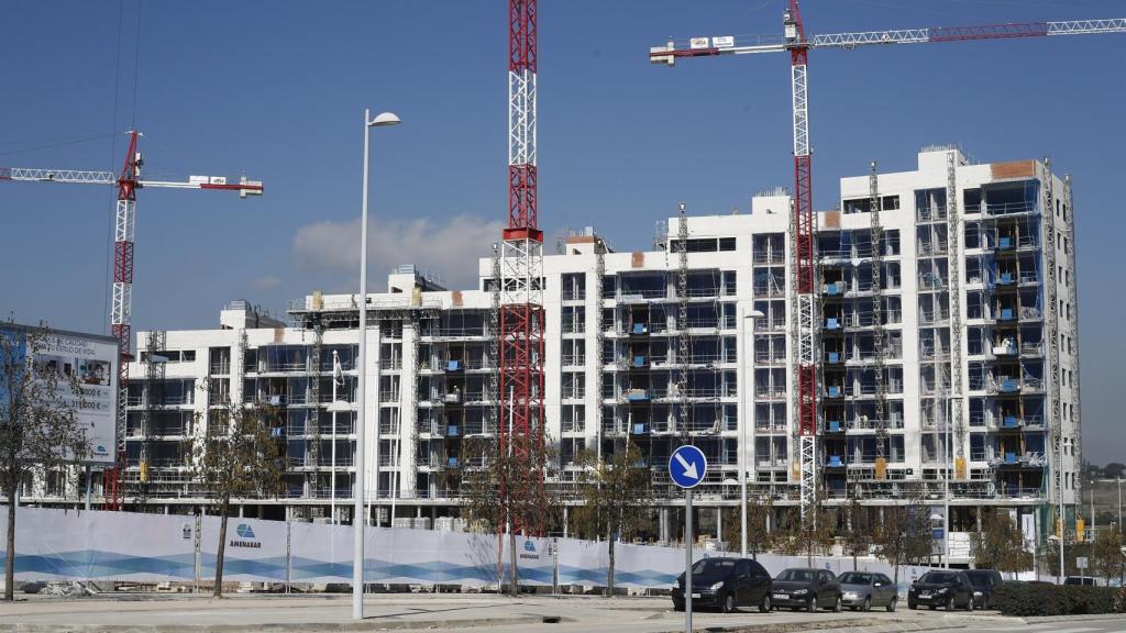 Un edificio en construcción en una imagen de archivo.