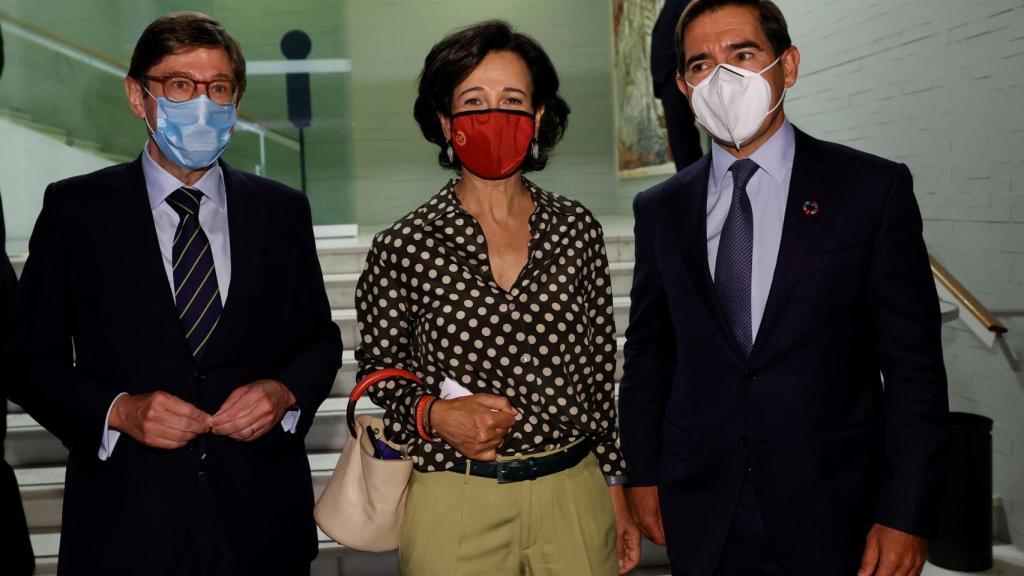 José Ignacio Goirigolzarri (CaixaBank), Ana Botín (Santander) y Carlos Torres (BBVA) en la presentación del Gobierno 'España puede. Recuperación, Transformación, Resiliencia'.