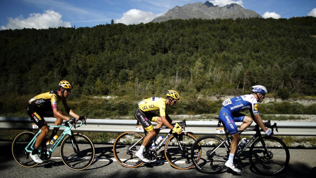 Amund Grondahl Jansen, Julian Alaphilippe y Dries Devenyns