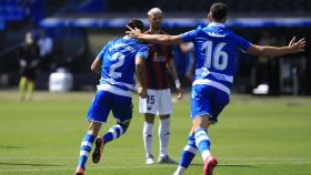 David Simón celebrando un gol con el Deportivo
