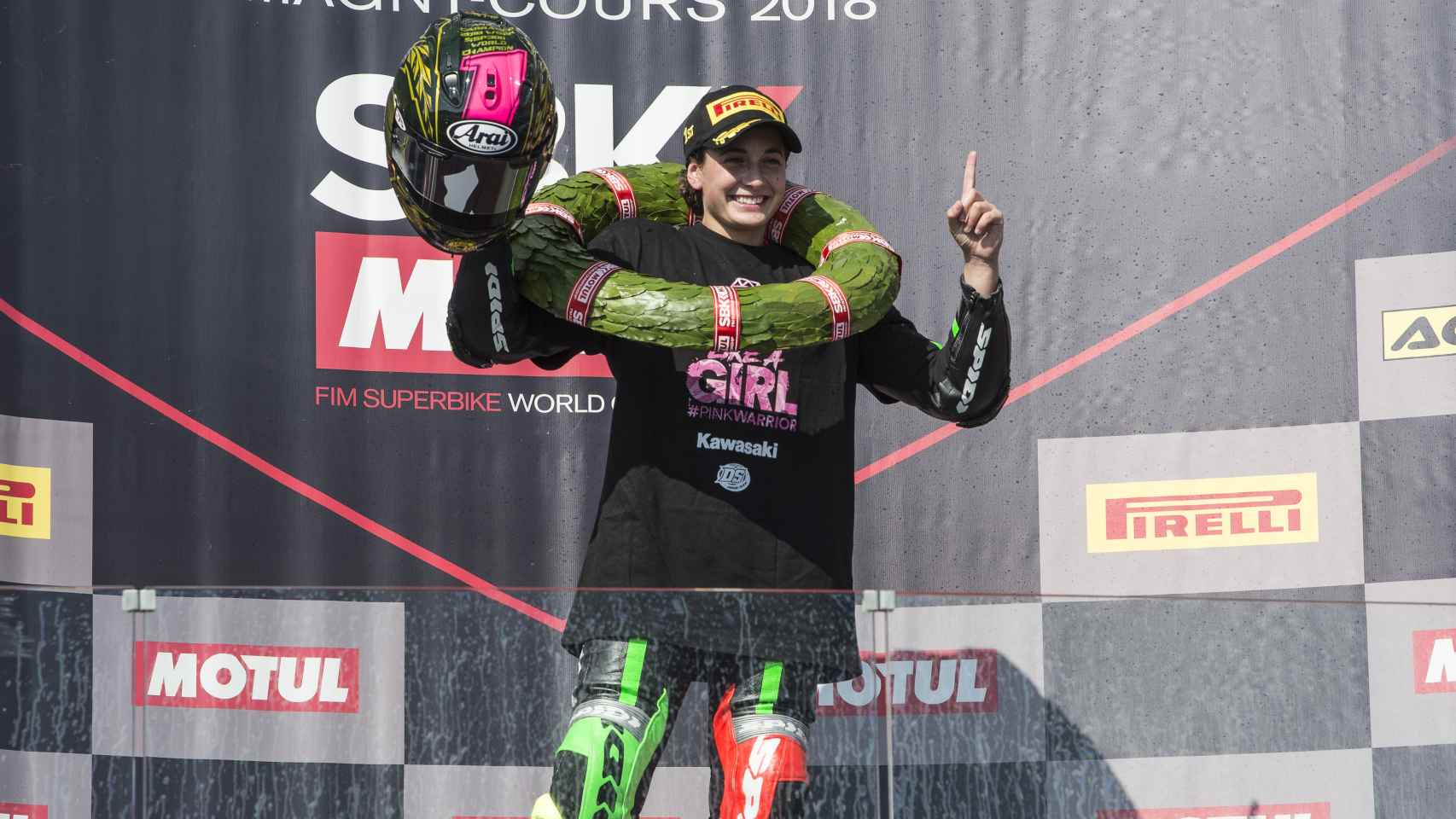 Ana Carrasco, tras ganar el Mundial de Motos en 2018.