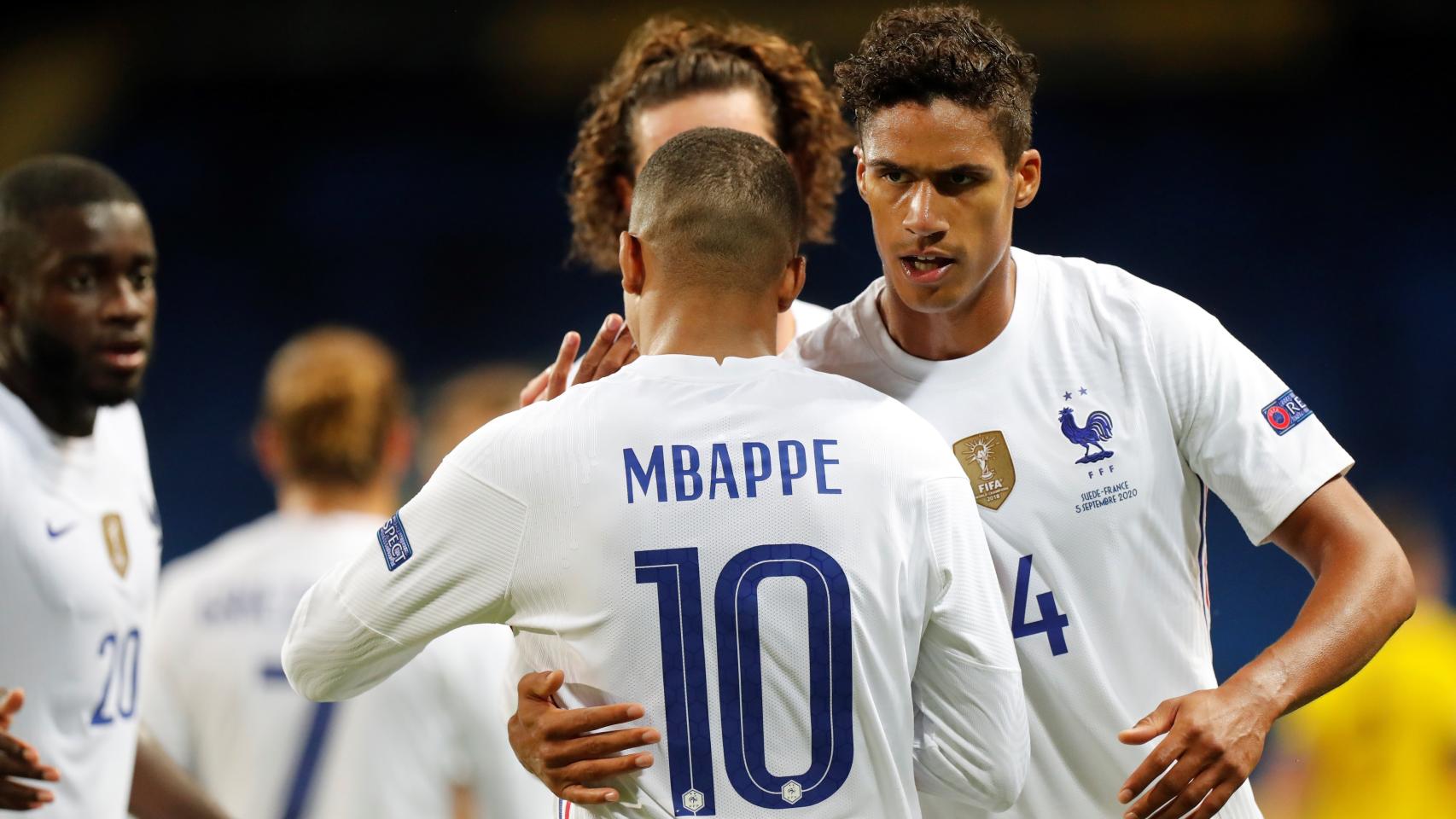 Kylian Mbappé y Raphael Varane, con la selección de Francia