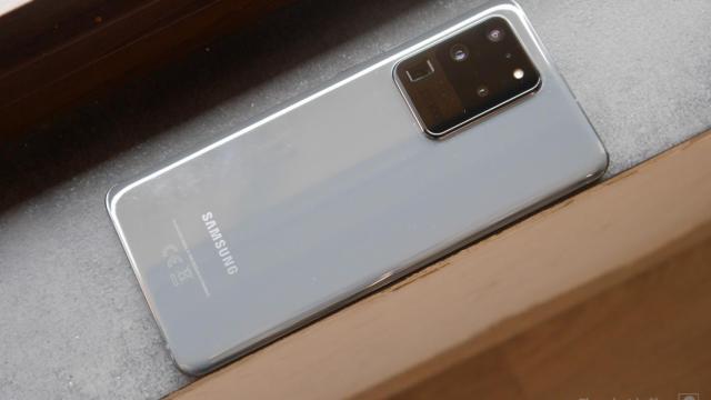 El Samsung Galaxy S20 contaba con carga rápida de 45 W