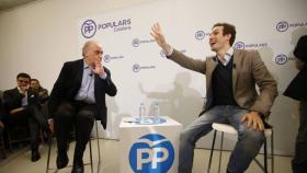 Jorge Fernández Díaz y Pablo Casado, durante en acto en 2015.