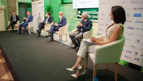 Andoni Lorenzo (Foro Español de Pacientes), Cristóbal Valderas (Clece), Eduardo Pastor (Cofares), Miguel Elizondo (Invertia), Salvador Tranche (semFYC) y  Raquel Martínez (Consejo General de Farmacéuticos).