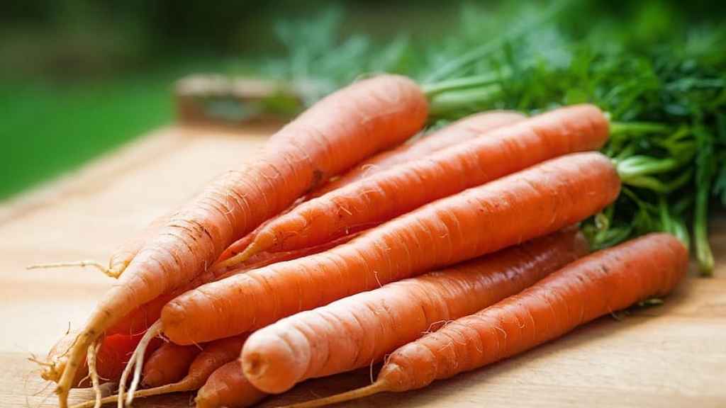 Las zanahorias son buenas para cuidar la salud de los ojos.