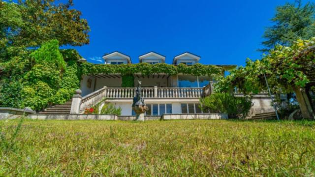 Exterior de la casa de Manuel Fraga en Perbes (Miño)