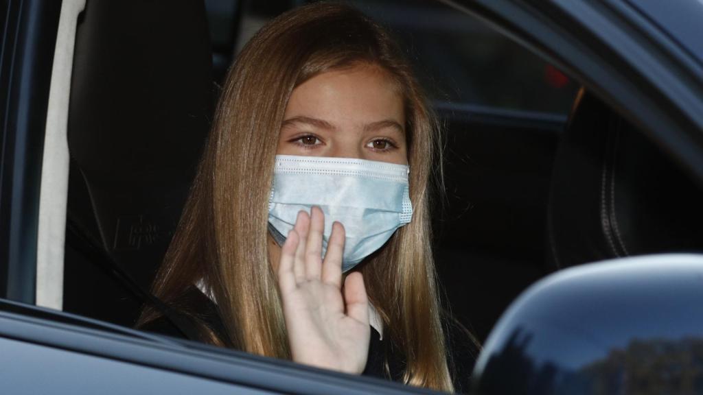 La infanta Sofía, en su llegada al colegio.