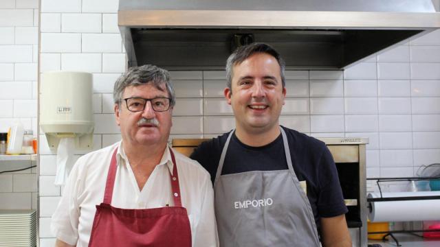 El Emporio de los sándwiches: el pan y el fiambre más famoso de A Coruña cumple medio siglo