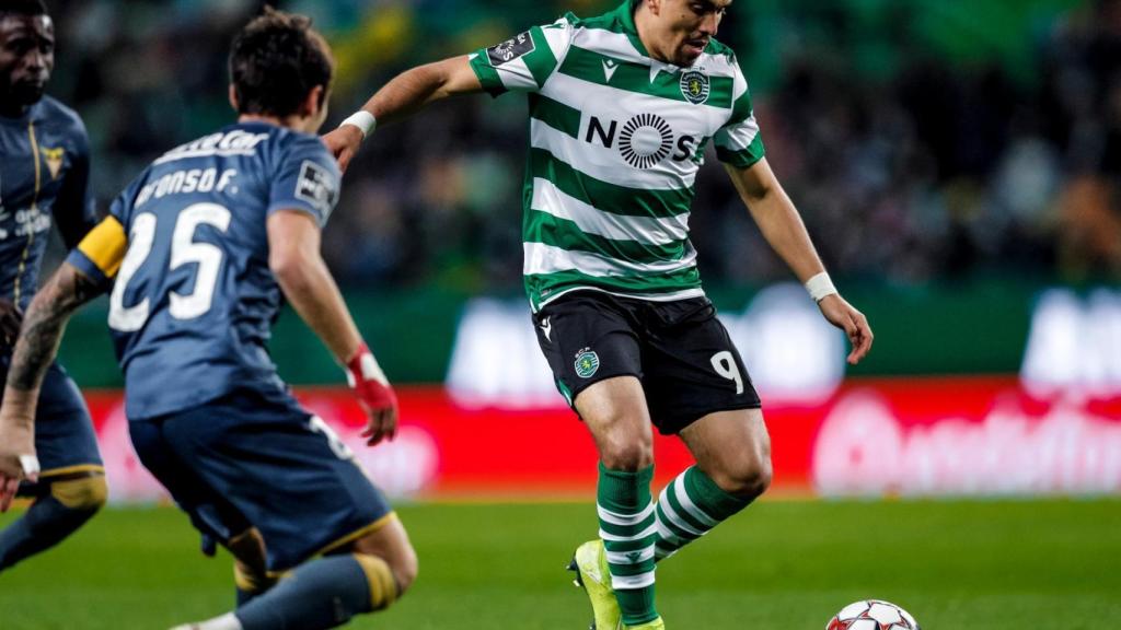 Marcos Acuña en un partido con el Sporting