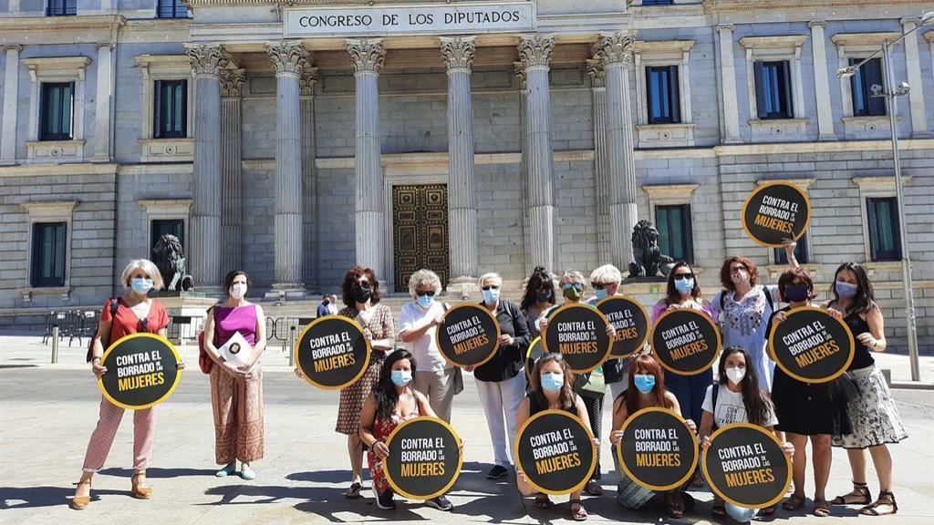 Imagen de archivo de la Alianza Contra el Borrado de Mujeres frente al Congreso.