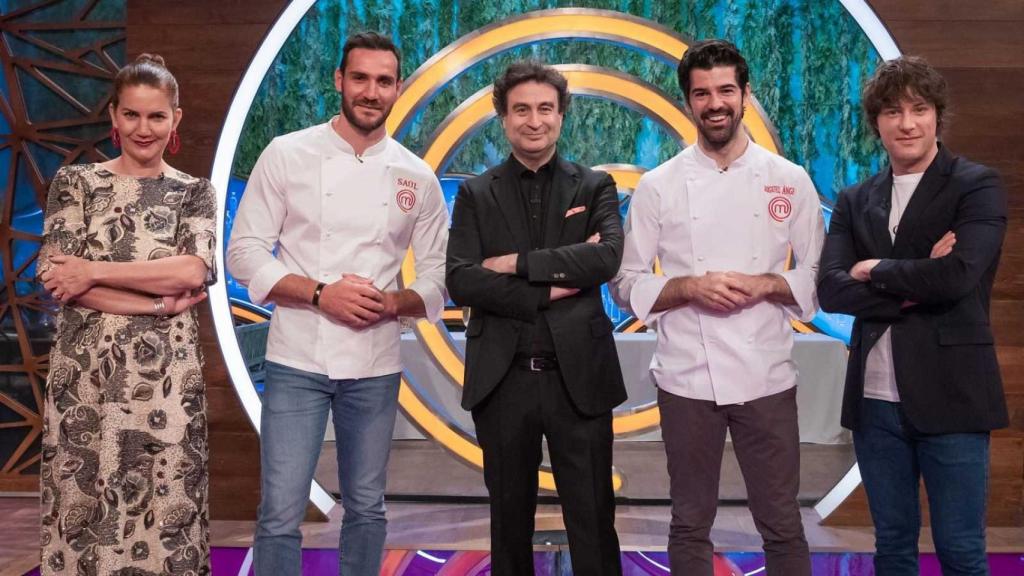 El jurado de 'MasterChef Celebrity', Saúl Craviotto y Miguel Ángel Muñoz (RTVE)