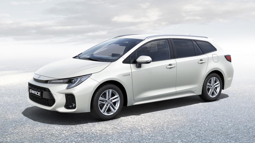 Nuevo Suzuki Swace, un modelo basado en el Toyota Corolla.