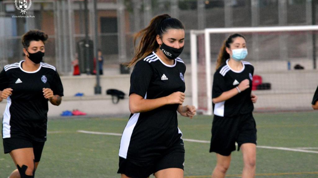 Las chicas del Atlético de Pinto femenino durante un entrenamiento de pretemporada