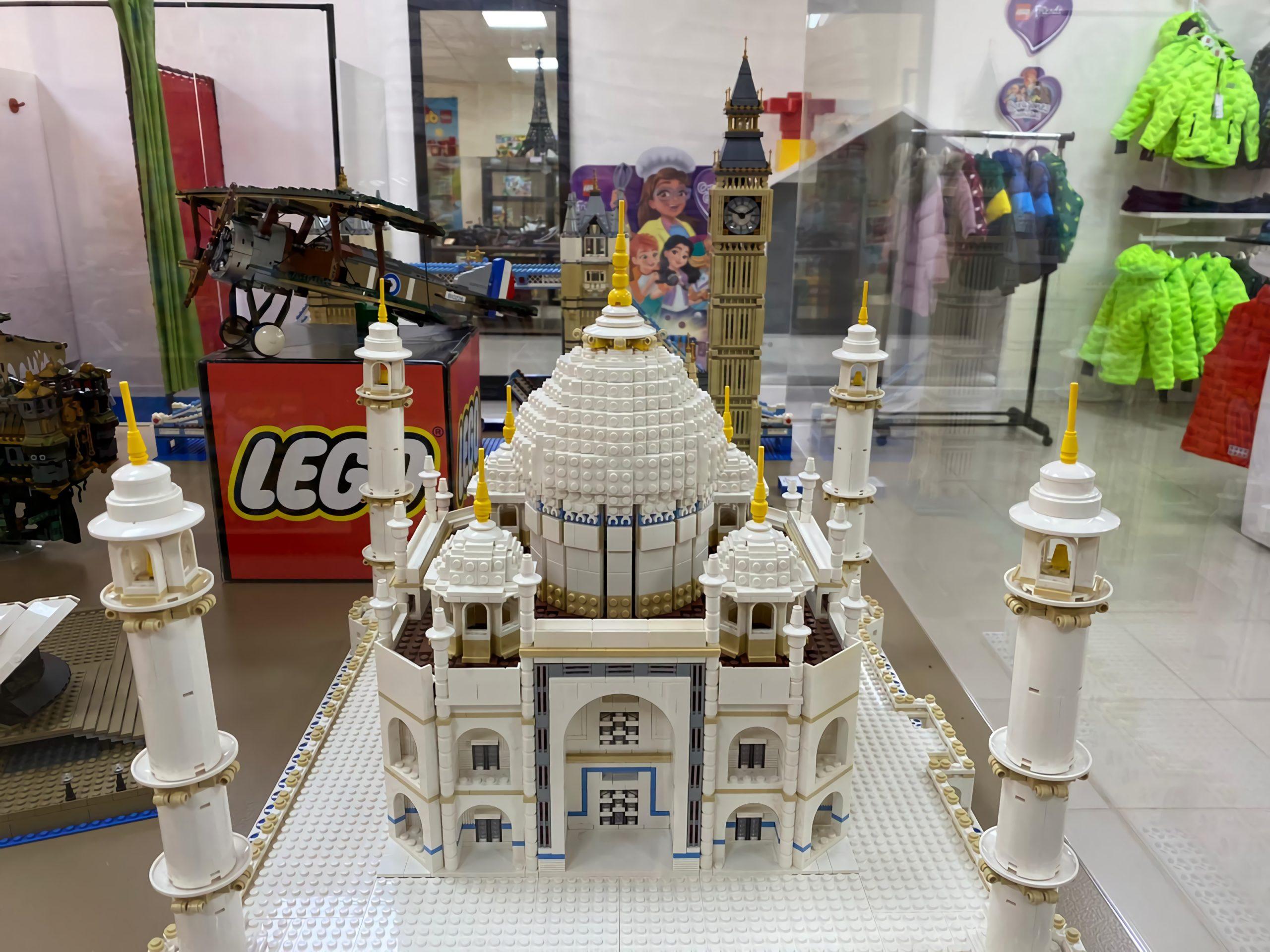 Monumento Taj Mahal hecho con LEGO (Quincemil)