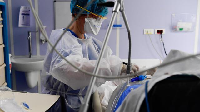 Una UCI de un centro hospitalario francés.