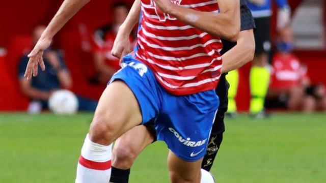 Jesús Vallejo, en un partido del Granada de La Liga 2020/2021