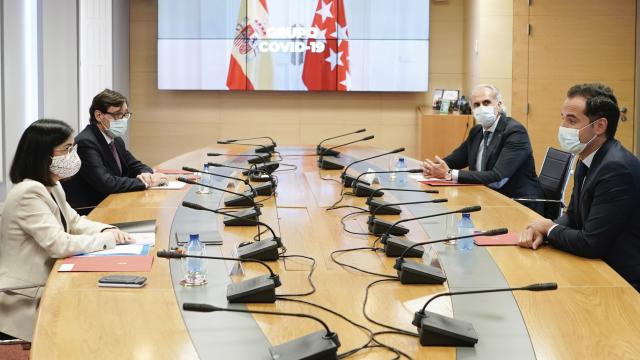 Salvador Illa y Enrique Ruiz Escudero, entre Carolina Darias e Ignacio Aguado, en la primera reunión del Grupo Covid-19.