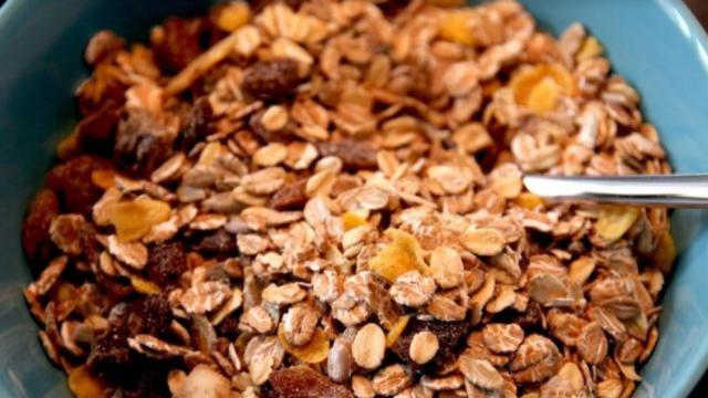 Así te la cuelan con estos cereales: hasta arriba de azúcar y malos para el corazón