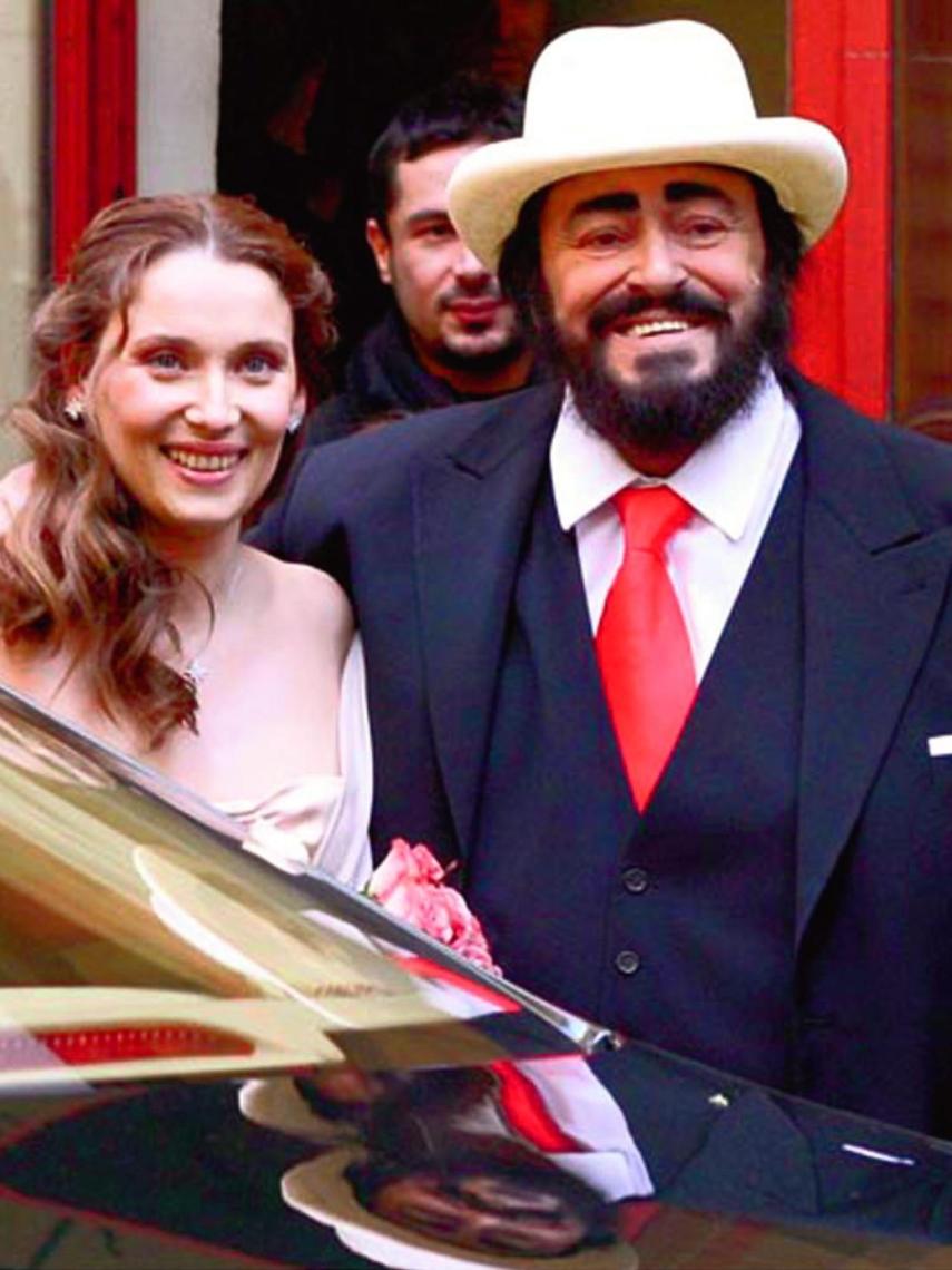 Nicoletta Mantovani y Luciano Pavarotti, el día de su boda.