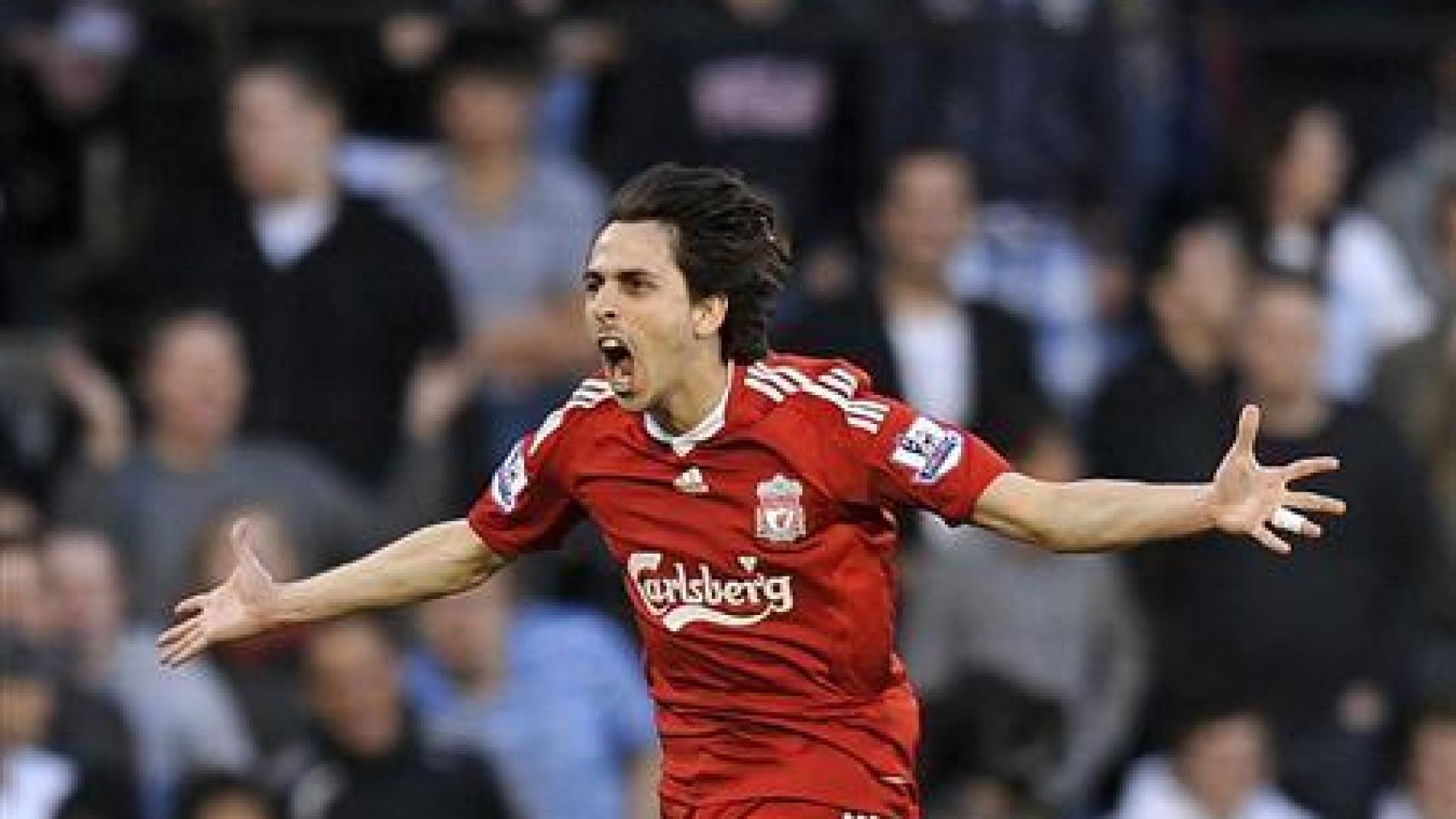 Yossi Benayoun, con el Liverpool