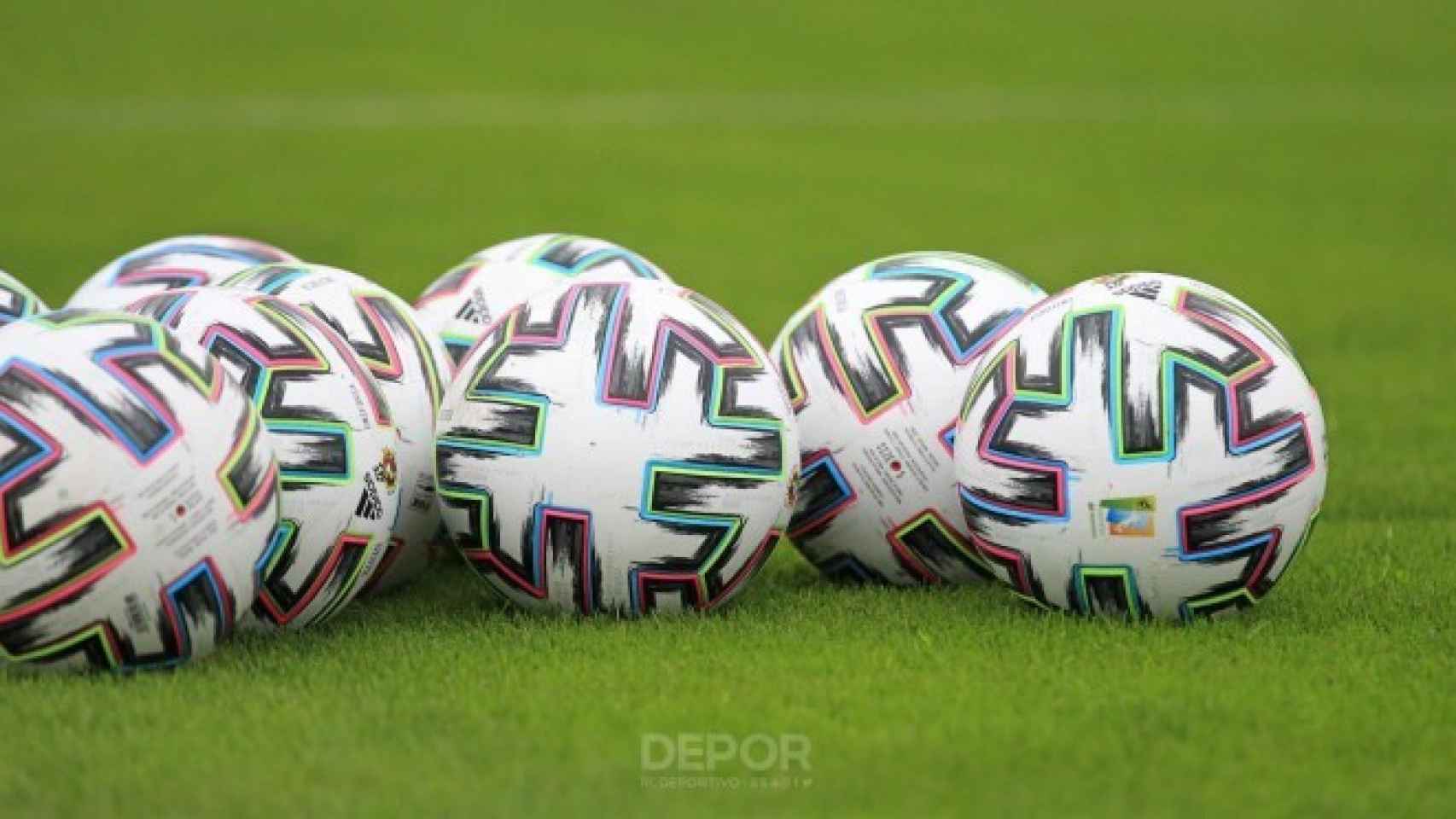 Balones de fútbol. Foto: rcdeportivo.es