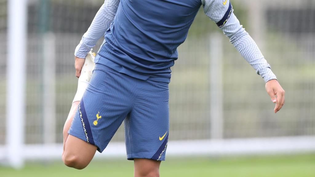 Sergio Reguilón, en un entrenamiento con el Tottenham