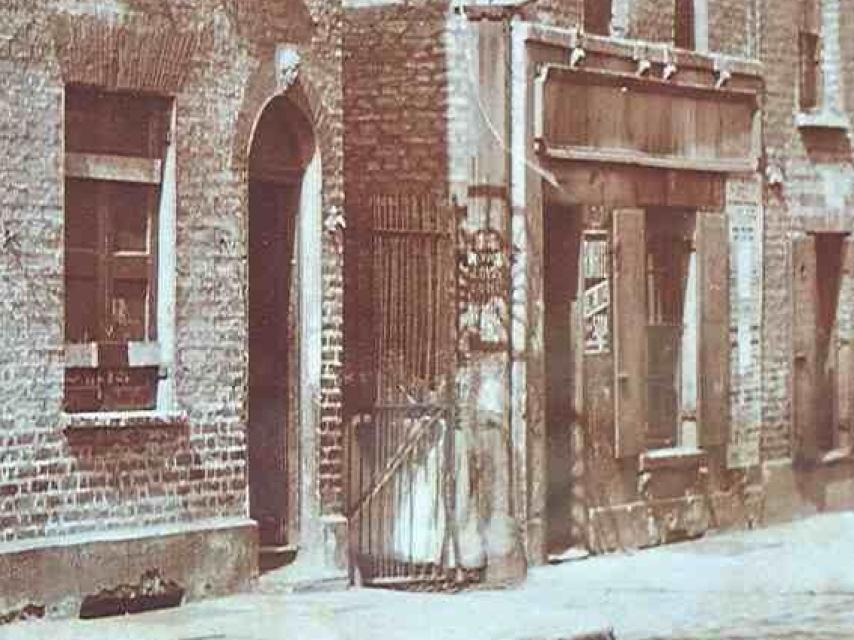 Entrada a Dutfield's Yard, donde Elizabeth Stride fue asesinada.