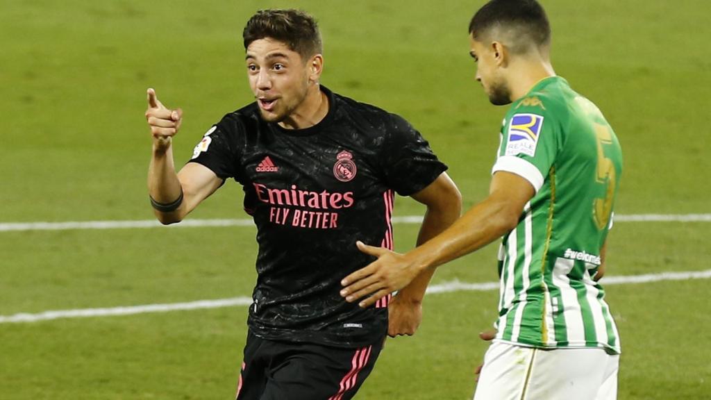 Fede Valverde celebra su gol al Real Betis