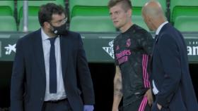 Toni Kroos se retira lesionado