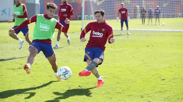 Messi y Coutinho durante un entrenamiento del FC Barcelona