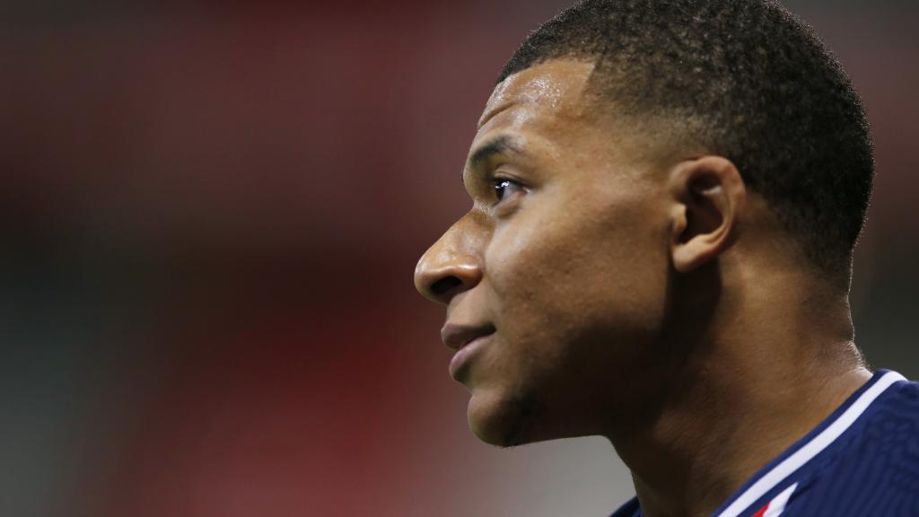 Kylian Mbappé, en un partido del PSG durante la temporada 2020/2021