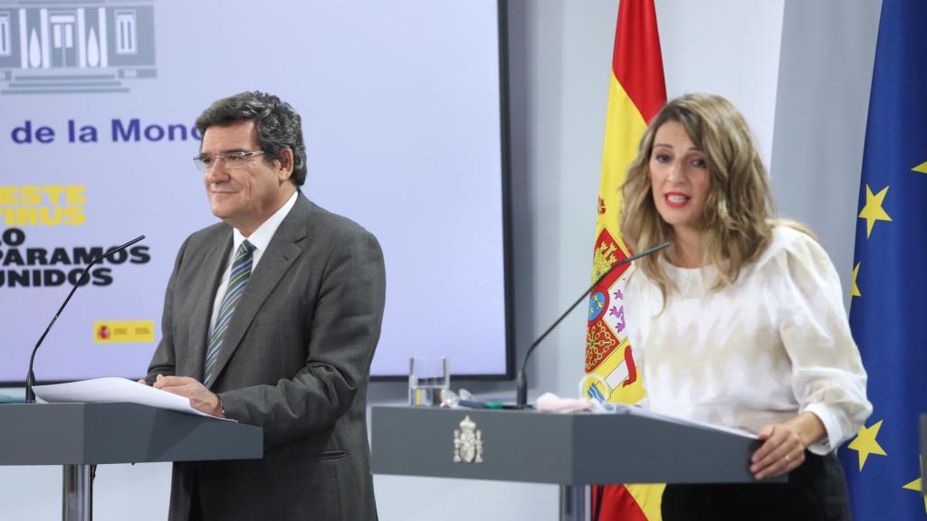 José Luis Escrivá, ministro de Inclusión, Seguridad Social y Migraciones, y Yolanda Díaz, ministra de Trabajo y Economía Social.