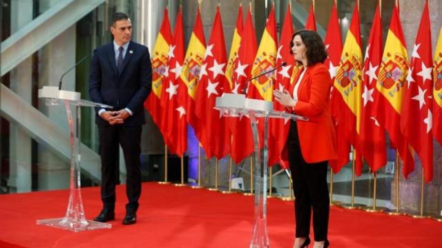 El presidente del Gobierno, Pedro Sánchez, y la presidenta de Madrid, Isabel Díaz Ayuso.