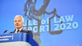 El comisario de Justicia, Didier Reynders, durante la presentación del informe este miércoles