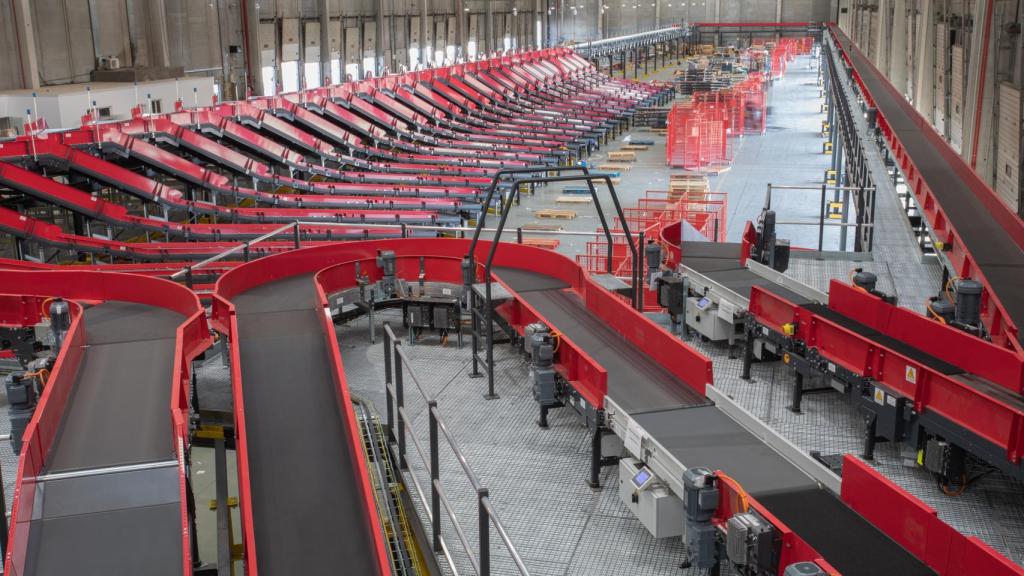 imagen de la máquina que ha montado Correos Express en su plataforma de Getafe.