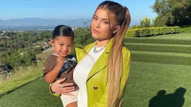 Kylie Jenner y su hija, Stormi.