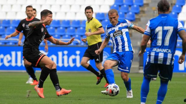 Una imagen del amistoso entre Deportivo y Arzúa.